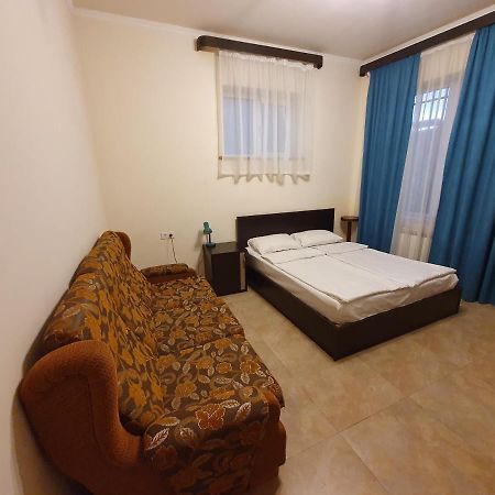 Capsule Hostel In The Old City Of Jereván Kültér fotó