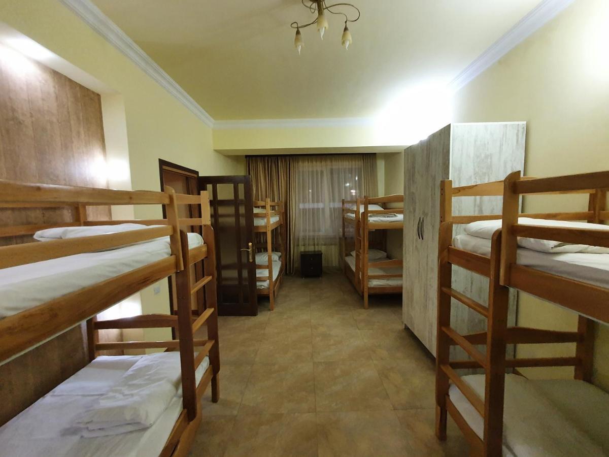 Capsule Hostel In The Old City Of Jereván Kültér fotó