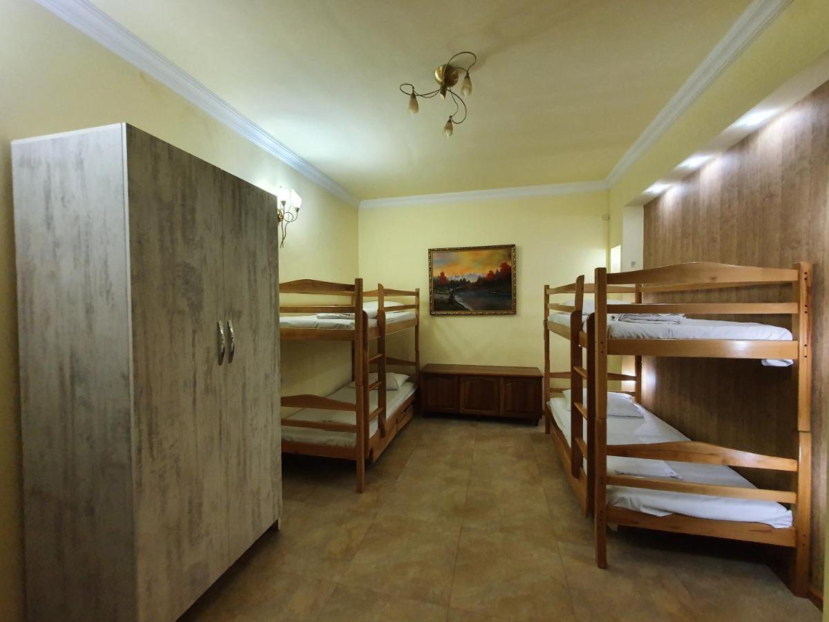 Capsule Hostel In The Old City Of Jereván Kültér fotó