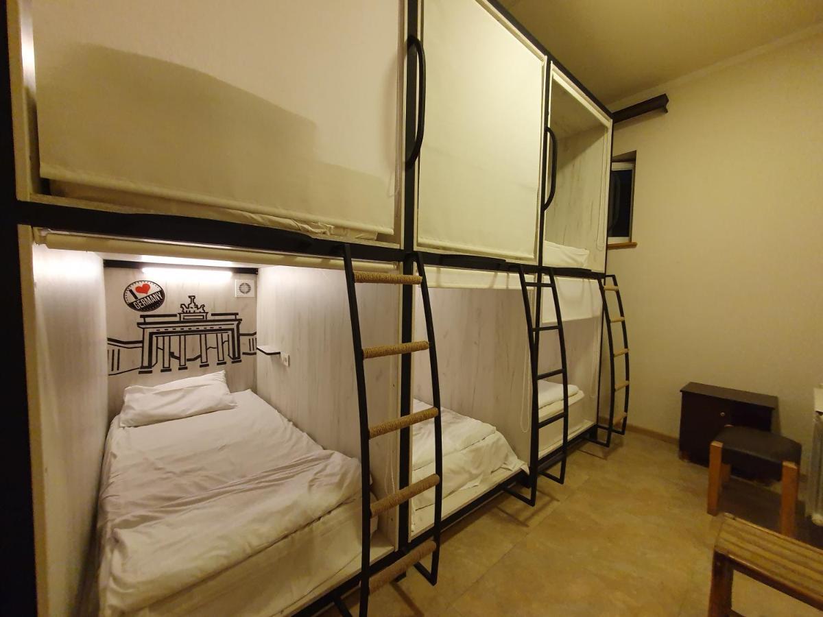 Capsule Hostel In The Old City Of Jereván Kültér fotó